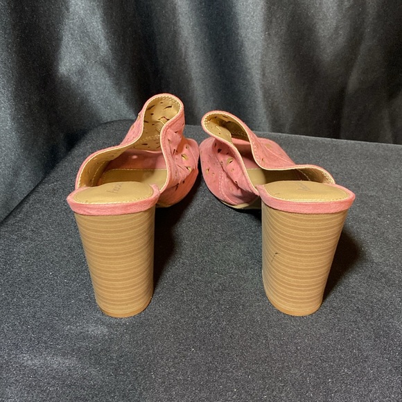 American Eagle Cutout Suede Open Toe Mules Pink Size 13 - Picture 3 of 6